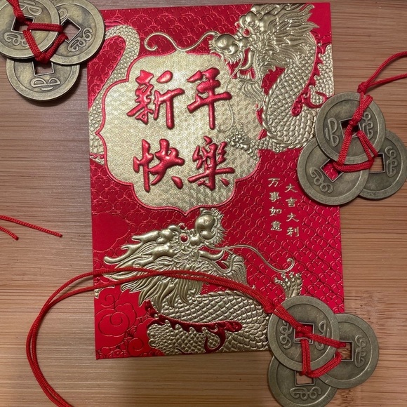 Chinese Year of the Dragon Red Money Envelope 3 Feng Shui Coin Set - Picture 1 of 11